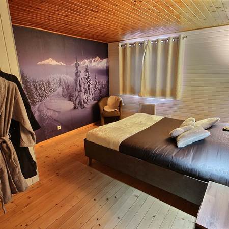 chambre rideaux fermés-gallery-offer