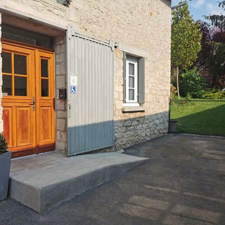 Entrée avec accès en fauteuil roulant-gallery-offer