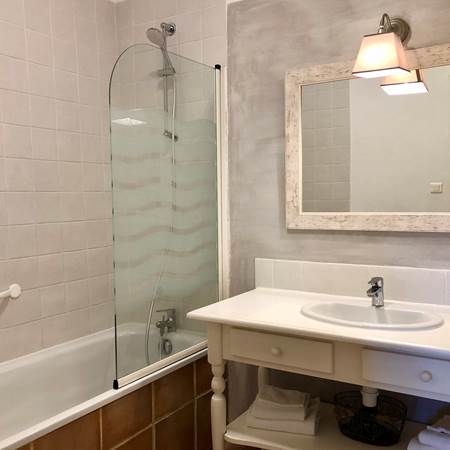 La salle de bain attenante-gallery-offer