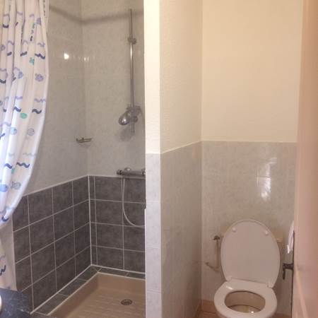 SDB_WC_cote_2_lits-gallery-offer