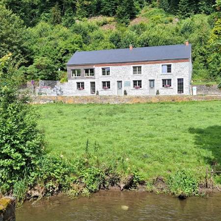 582811722-gallery-offer