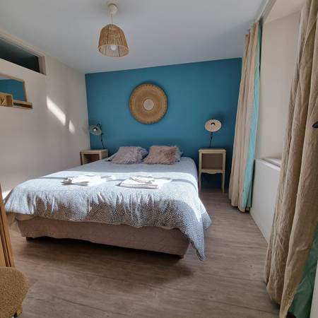 CHAMBRE LIT QUEEN SIZE-gallery-offer