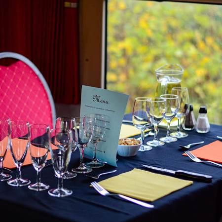 Les tables du train restaurant - Photo C. Deruelle-img-gallery-solo