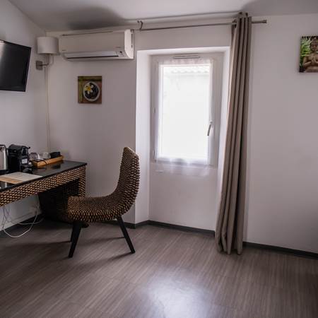 Chambre 2 Fenêtre-gallery-offer