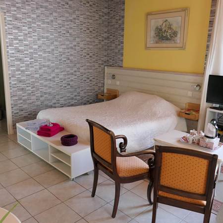 P1106388-gallery-offer