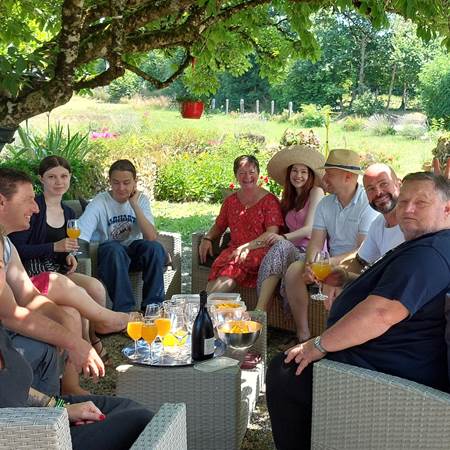 20230709_131558 sous le magnolia en famille-gallery-offer