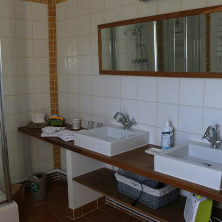 Salle de bain privative avec 2 vasques-gallery-offer