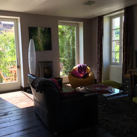 8_ Salon et vue sur la terrasse-gallery-offer