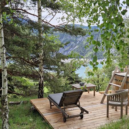 Le Chalet vue du jardin-gallery-offer