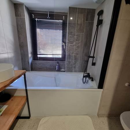 SALLE DE BAIN ETAGE-gallery-offer
