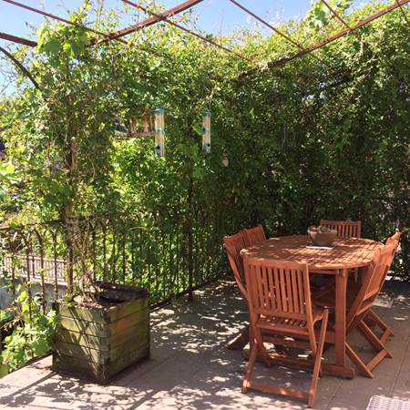 9_ Espace repas sur la terrasse-gallery-offer