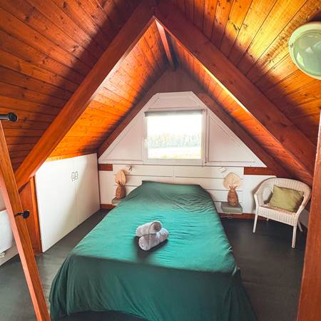 Chambre principale avec un lit double-gallery-offer