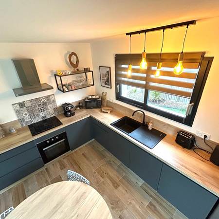 cuisine tout équipée avec four traditionnel-gallery-offer