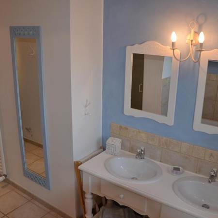 16856380-gallery-offer