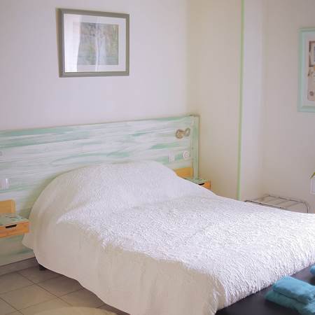 _E9A1300-gallery-offer