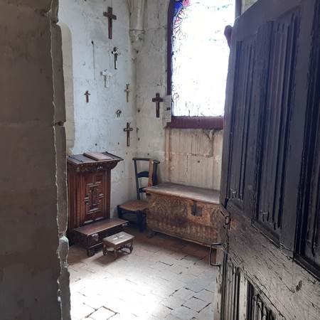Chapelle par la porte-gallery-offer