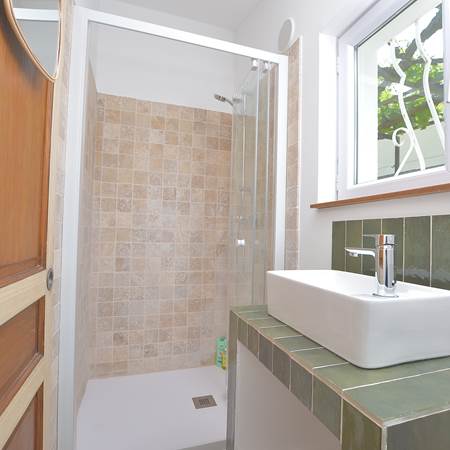villa-les-salines-cabane-pêcheur-location-appartement-maison-vacances-grau-du-roi-jardin-proche-plage-grande-capacité-couchages-gallery-offer
