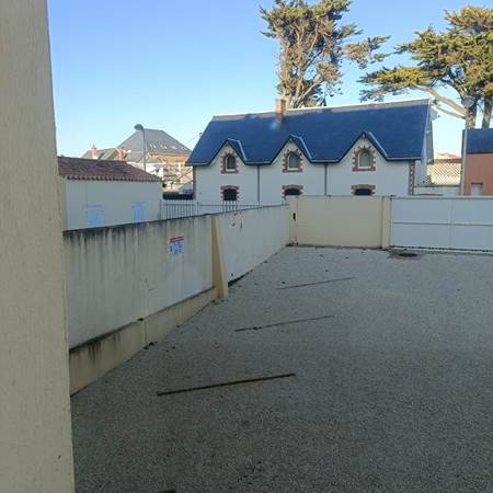 vue sur le parking quartier calme-gallery-offer