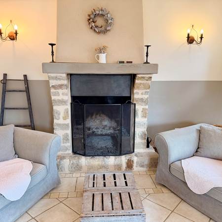 Le séjour avec feu ouvert-gallery-offer