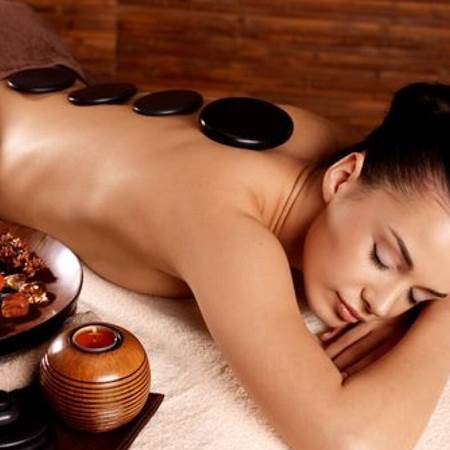 le-massage-aux-pierres-chaudes-7198-1200-800-photo-gallery