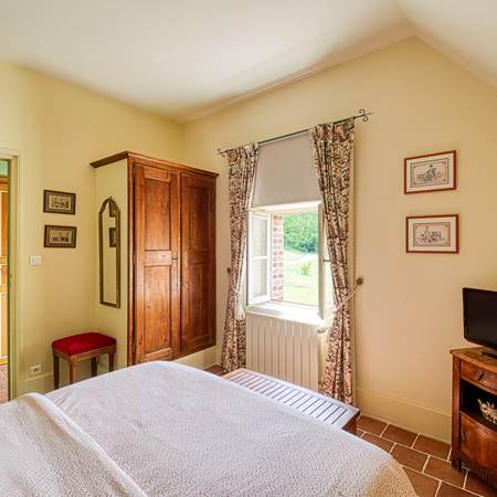 chambre-1er-etage-de-l-annexe-la-verrerie-d-ivoy-img-gallery-solo