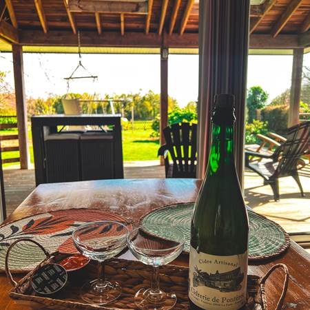 Cidre local à votre arrivée : servez-vous !-gallery-offer