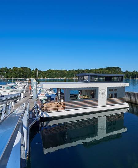 Lodge boat Fleur d'Ô - Ponton A ©Y. Zedda