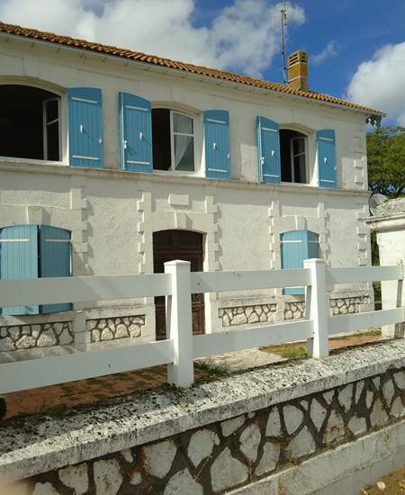FACADE GITE LES P'TITES CAGOUILLES