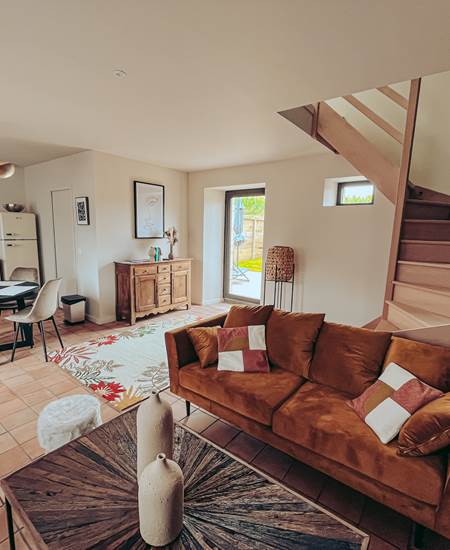 Salon Lodge #1