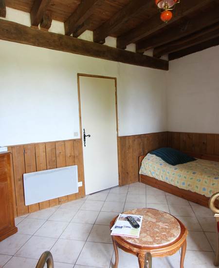 Grande chambre avec 2 pièces séparées ,douche italienne