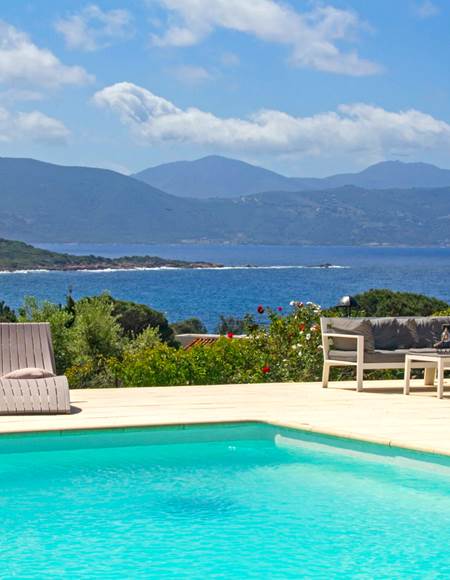 casa-nova-sagone-piscine-vue-golfe