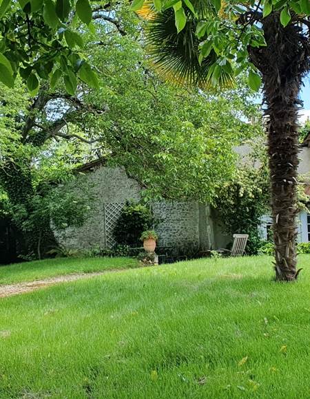 Gites Dordogne - La Petite Clavelie côté parc