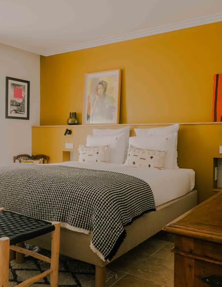5 BD la chambre Sous l'Olivier de Marcelle en Camargue