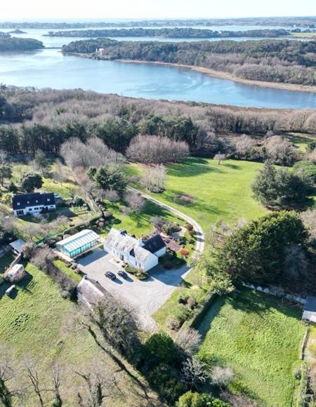 Grand parc au bord du Golfe du Morbihan - Etang de Toulvern