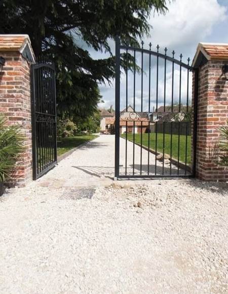 Le Relais des Calèches - Portail jardin 