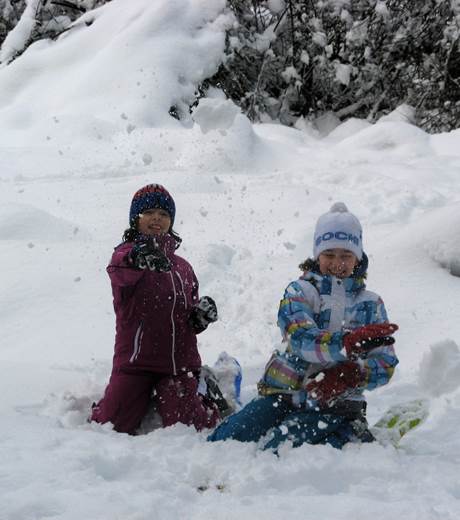 Bataille de boules de neige en vallée du Lys