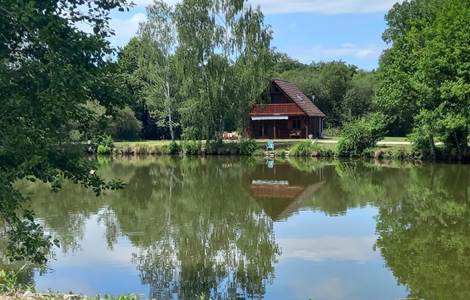 le chalet limousin, vue de l'e´tang