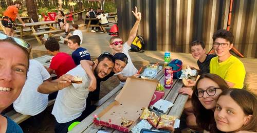 Pause avant l'envol dans les arbres