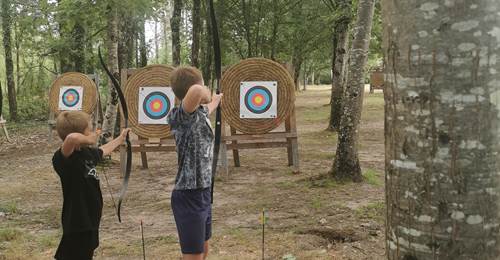 Périgord Inattendu, Été Actif Tir à l'Arc à La Roche-Chalais