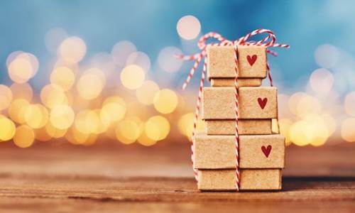 Cadeaux-de-Saint-Valentin-2021-10-idees-a-offrir-a-l-etre-aime.jpg