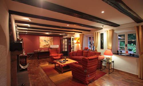 Salon avec cheminée