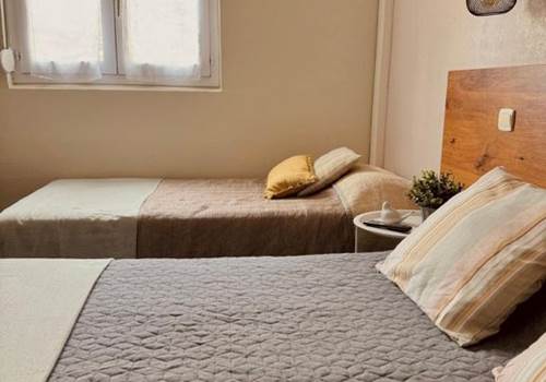 chambre-triple-hotel-le-nid-argeles-sur-mer.webp