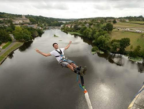 Saut à l'élastique à l'Isle Jourdain dans la Vienne-photo-news