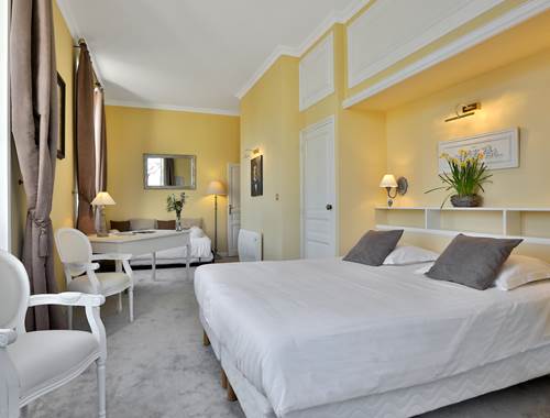 Chambre Jaune château - 2 ou 3 couchages