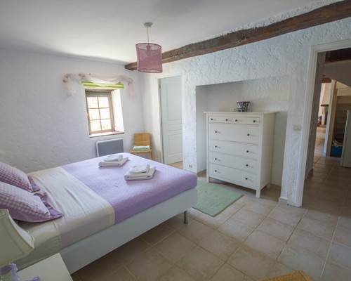 La chambre RdC avec lit 180cm