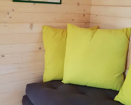 Cabane du Cerf, banquette salon