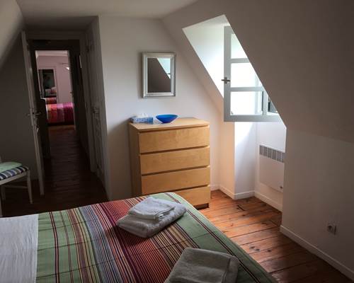 La chambre Bleu à l'étage avec lit 180cm