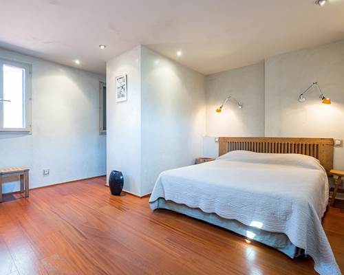 Loge de Mer - Lodge Urbain a Perpignan - Chambre Terre - Literie