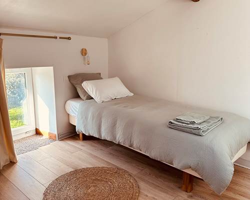 Chambre Ferdinand_lit simple droite_La Grande Cavalerie