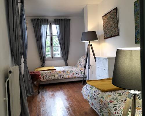 Gite du pont chambre deux lits couettes anglaises